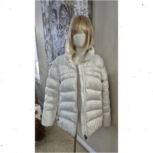 NIKE White Puffer Jacket